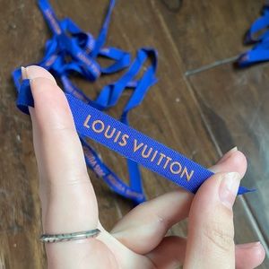 FIVE Louis Vuitton Ribbons